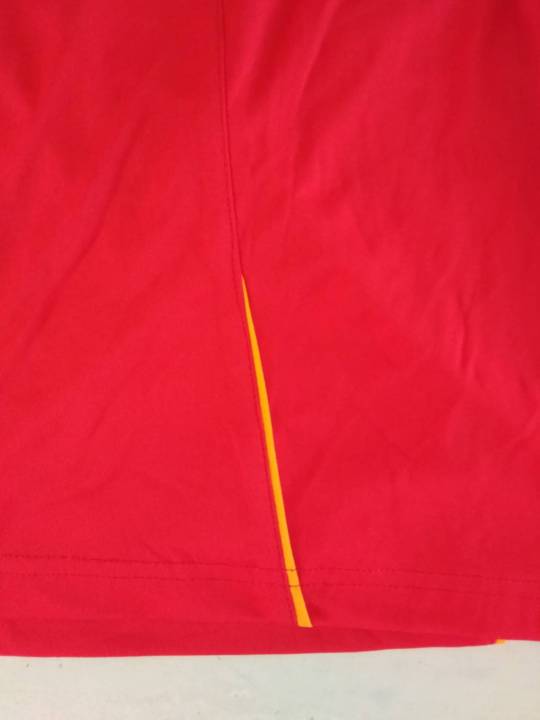 กางเกงกีฬาขาสั้นกางเกงฟุตบอลสีแดงขลิบเหลืองผ้าไมโครใส่สบายกางเกงไซร้xlไซร้เดียว