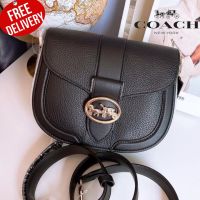 กระเป๋าสะพาย
COACH C3241 GEORGIE SADDLE BAG C3241IMBLK