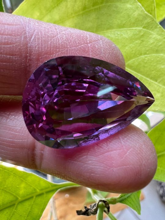 อะเลกซานไดรต์-lab-made-alexandrite-อะเลกซานไดรต์-เปลี่ยนสี-22-กะรัต-carats-พลอย-ขนาด-15x22-มิล-mm-1-pcs-1-เม็ด-สี-alexandrite-color-change-gemstone