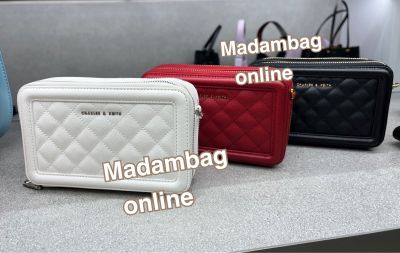 Charles Keith Quilted Long Wallet
กระเป๋าหนังคาเวียร์ สะพายข้าง มีสองซิป