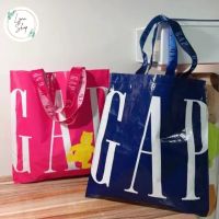 GAP  กระเป๋ากระสอบพลาสติก shopping bag