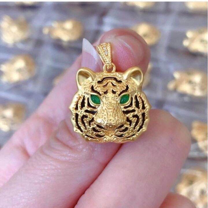 GoldandJewel 18K Gold Panther/Tiger Pendant Necklace Women Gold