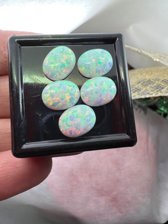 opal-โอปอล-สีขาว-8x6-มม-shape-oval-synthetic-opal-โอปอสังเคราะห์-lab-made-opal-oval-white-8x6-mm-2-pcs