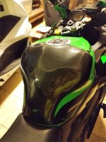 ครอบ​ถัง​ กันรอยถัง KAWASAKI NINJA ZX25R ทำจากพลาสติก ABS แข็งแรงทนทาน