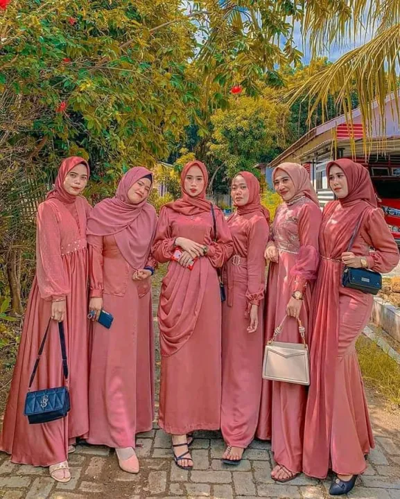 baju bridesmaid pink