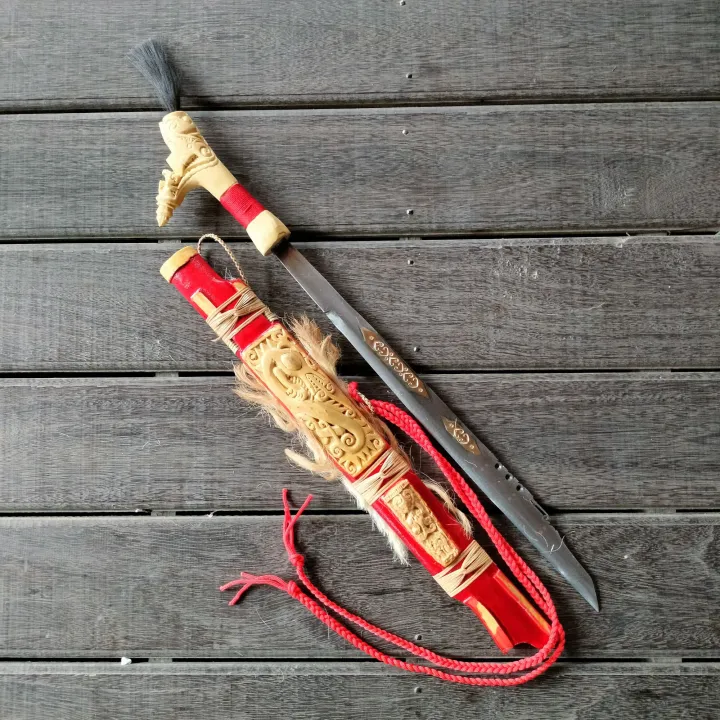 Mandau Suku Dayak Mandau Etnik Dayak Mandau Dayak Mandau Souvenir Khas Dayak 65 Cm Lazada 