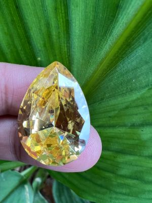 เพชร CZ เพชร รัสเซีย  yellow Diamond for Art Supply  หนักรวม 50 กะรัต พลอย  18x25 มม (1 เม็ด) AAA CUBIC ZIRCONIA CZ PEAR SHAPE 18x25MM (1PCS) 1,80x2,50 เซนติเมตร