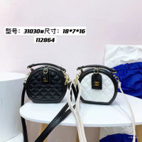 กระเป๋า Chanel ใหม่ปี 2022 ขนาด 24*6*12 ซม สวยเรียบหรู หนังคาเวียร์ งานพรีเมียร์ ไม่มีกล่อง❤️❤️