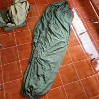 US MILITARY GREEN PATROL MODULAR SLEEPING BAG ถุงนอนทหารสหรัฐ ปี1996 - USA Military . ??Made in USA ?? งานกองทัพ ดึงซิ๊ปสองทาง U.S.ARMY ปี1996 งานดีมากอุ่นๆผ้าไม่หนักเบาสบายมากพกไปเดินป่าได้ สภาพใช้งานเต็มใช้ได้ยาวๆ