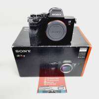 ? SONY A7RIV
