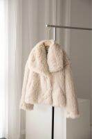 (พร้อมส่ง) เสื้อโค้ทขนเฟอร์ Faux fur แบบสั้น ปกใหญ่ สีสวยมากก ด้านในบุอย่างดี