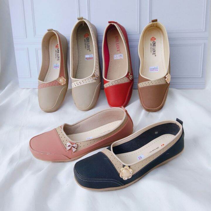 Pin on Sepatu wanita