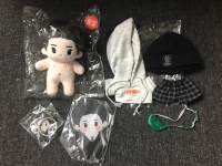 Wang Yibo doll 10 cm (with bone) + Keychain + Standee + clothes  ตุ๊กตาหวังอี้ป๋อ 10cm มีกระดูก +พวงกุญแจ +สแตนดี้ + ชุด