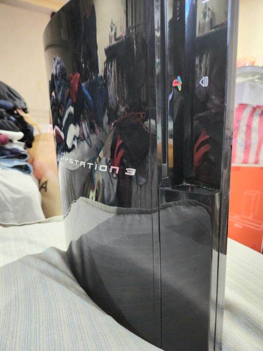 PS3 Phat CECHB00 Model Backwards Compatible can play any region discs