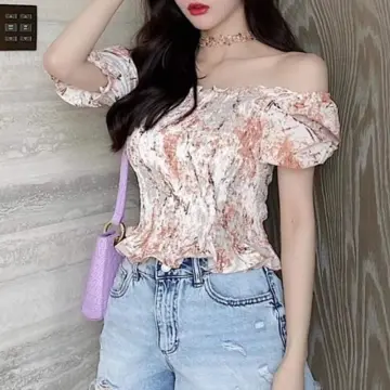 Off shoulder garterized online crop top