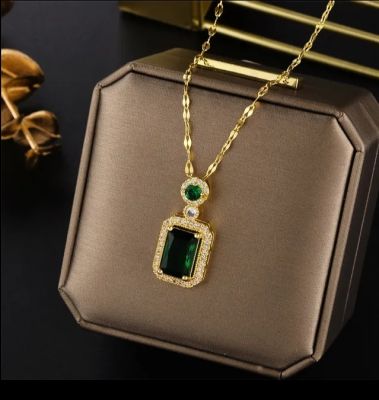 New Light Luxury Zircon Crystal Pendant Necklaces For Women Korean Fashion Sweet Sexy 316L Stainless Steel Neck Chain Jewelry