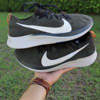 ส่งฟรี Nike Zoom Fly Flyknit Sequoia Men’s - Size 10.5 US / 44.5 EU 28.5cm Pre-owned Authentic