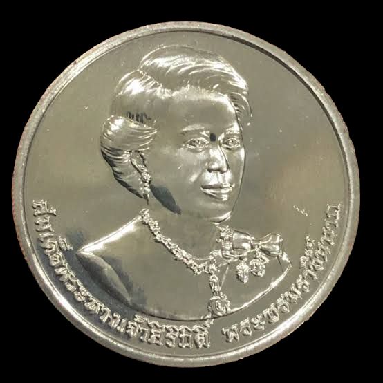 เหรียญ-สะสม-ที่ระลึก-7-รอบ-ราชินีนาถ-2559-unc-บรรจุตลับอย่างดี-เหรียญแท้100