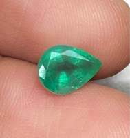 0.93cts มรกตธรรมชาติ 8x6x4mm ทรงลูกแพร์ 0.93cts natural emerald 8x6x4mm pear shape