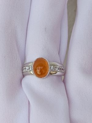 แหวนเพทายสีส้ม