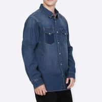 เสื้อเชิ้ตแขนยาวผู้ชาย คอลเลคชั่น Reimagined Denim (101+) รุ่น LE L2006104 - สียีนส์