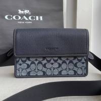 Coach สะพายข้าง ใช้ได้ทั้งชายและหญิง