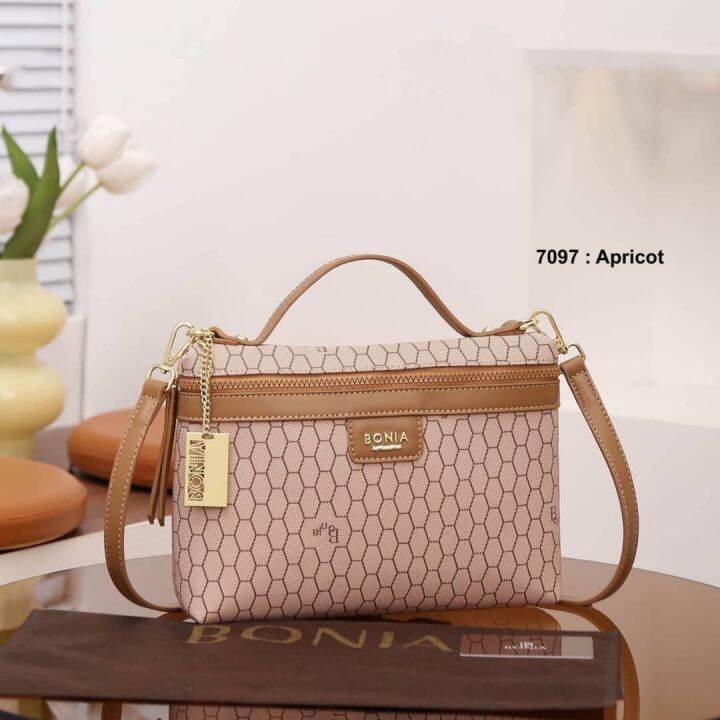 Lazada hotsell handbag bonia