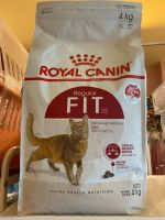 Royal canin Fit(fit32) 4kg. อาหารแมวโตอายุหนึ่งปีขึ้นไป