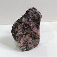 โรโดไนท์| Rhodonite #2 น้ำหนัก 172 กรัม
#หินดิบ เนื้อหินสีชมพู ? มีสีดำแทรก