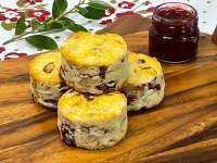 English WalnutCranberry SCONES/ Biscuit สโคน วอลนัทแครนเบอรี่ 6 ชิ้น กรอบนอกนุ่มใน เนยแท้ ทำใหม่ๆ