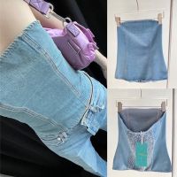 Denim top?(390฿ฟรีส่ง) เสื้อเกาะอกผ้ายีนส์เดนิม ทรงสวยมากก น่ารักมากๆค่ะรุ่นนี้ เนื้อผ้านิ่มไม่หนาไม่บางไป ฟอกสีออกมาได้ดีงามสุดๆ แมทช์กับอะไรก็จึ้ง akkara