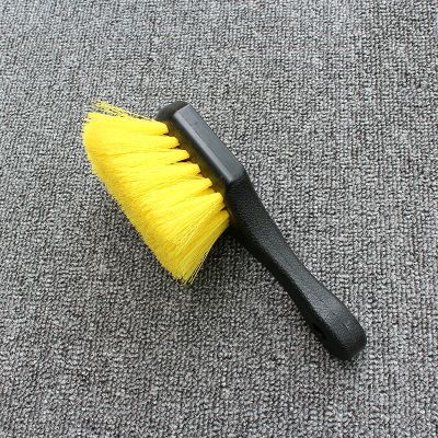 แปรงทำความสะอาดยาง แปรงขัดยาง Tire Brush (ขนเหลือง)