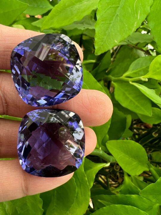 cushion-แทนซาไนท์-tanzanite-พลอย-lab-made-100-ราคาดีมาก-ราคาเป็นเม็ด-tanzanite-25x25-มิลลิเมตร-105-กะรัต-carats-2-เม็ด-2-pieces