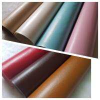 มาครบ9สี! หนังเทียมPVC สีมุกอะคริลิค0.8มิล (90*135เซน) กันเปื้อนกันน้ำ ทนทาน ผ้าปูโต๊ะ ผ้าเอนกประสงค์