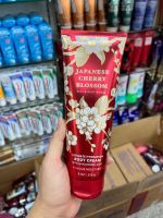 Bath &amp; Body Works Japanese Cherry Blossom Body Cream 226g. ของแท้