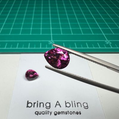 โกเมน สีม่วงแดง คู่ 5.05ct โรโดไลท์กาเน็ต(rhodolite, pyrope garnet) Top quality! สีสด ไฟดี สะอาดไร้ตำหนิ