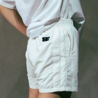 Bullseyes-BE essential white shorts (unisex)