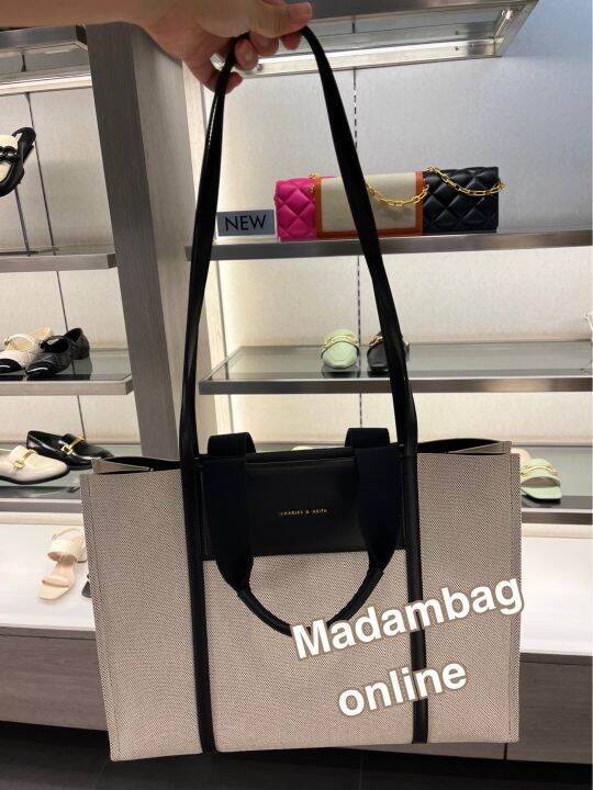 charles-keith-shalia-large-double-handle-tote-bag-กระเป๋าถือ-มีสายสะพายไหล่