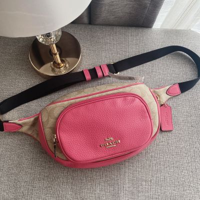 👑ของแท้ 100%👑 คาดอก คาดเอว สีชมพูใหม่  COURT BELT BAG IN SIGNATURE CANVAS (COACH 6548)