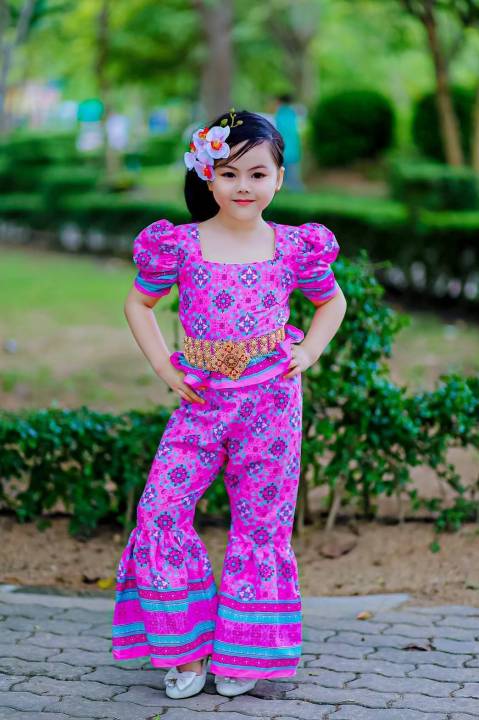 ing-ชุดไทยประยุกต์-เสื้อแขนพอง-กางเกงขาบาน-ชุดไทยเด็ก