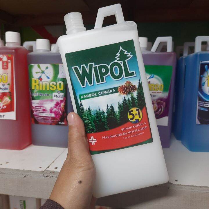 Promo Wipol Pembersih Lantai Karbol Cemara 1 Liter Reapack Lazada