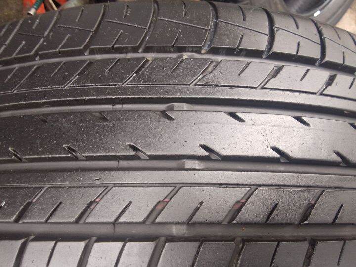 215/55/17 Yokohama blue earth DOT 2022 Lazada PH