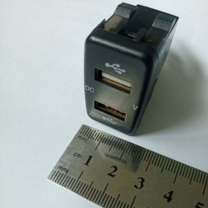 usb-charger-2-1a-สำหรับรถกระบะวีโก้-พร้อมตัวเลขบอกโวลต์-โตโยต้า-ไฮลักซ์-วีโก้-toyota-hilux-vigo