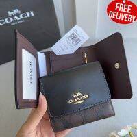 กระเป๋าสตางค์แบบ 3พับ Coach Small Trifold Wallet CE930