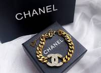 #พร้อมส่ง 
สร้อยโซ่ใหญ่ CHANEL เพชร ~
สร้อยข้อมือ #งานสแตนเลสอย่างดี เกรด 18k อย่างดี 
แต่งด้วยเพชร CZ อย่างดี logo CHANEL แถมตัวจี้ห้อยเป็นโลโก้ CHANEL ด้วยนะคะ เริ่ดดดดมากงานจริงทุกรูป