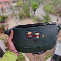 ?ส่งฟรี?กระเป๋าสะพายโคช ✅?% (ภาพถ่ายจากสินค้าจริง)  (CE618)โค้ชX Peanuts Warren Belt Bag