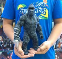 คิงคอง King Kong ไซร้ใหญ่ สีน้ำตาล ความสูง 30 cm งานสวยมือ 1 ขยับแขนขาได้ มีโซ่ปลายแขน วัสดุ ซอฟไวนิล ++พร้อมส่งจากไทย++