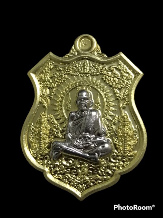 หลวงปู่หมุน-บูชาครู-ปี-63-รุ่นปาฎิหาริย์-หลวงปู่อุดมทรัพย์-เนื้อทองฝาบาตรหน้ากากอัลปาก้า