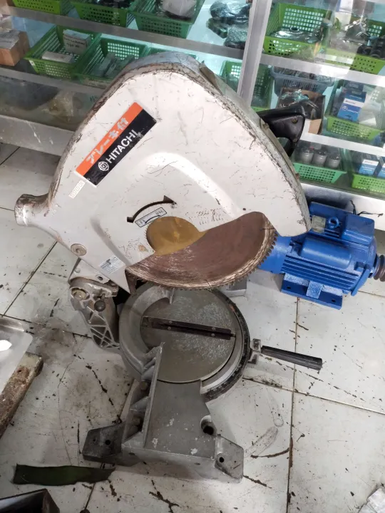 Hitachi miter saw 15" blade Japan Surplus 100percent good condition