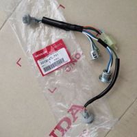 ขั้วไฟหน้า honda wave 100s ubox,W100K,4ขั้วแท้เบิกศูนย์(33130-KTL-741)